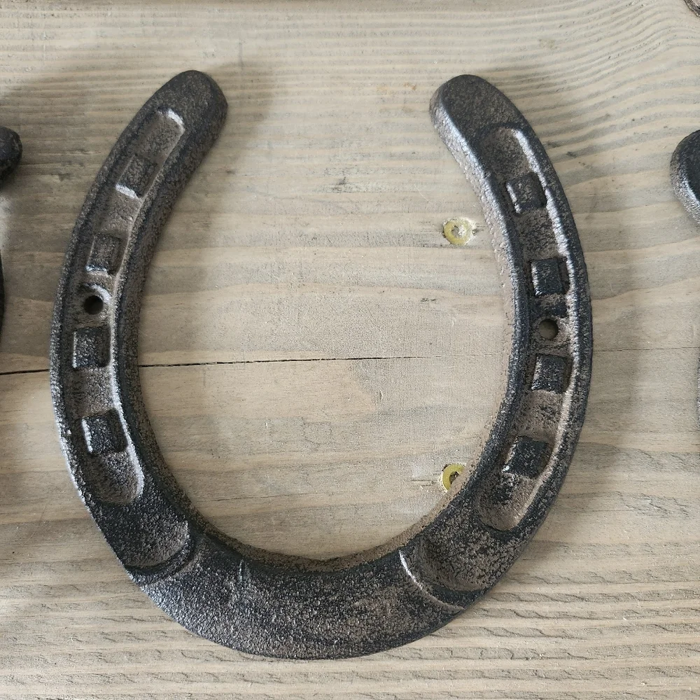 Vintage Lot of 3 Cast Iron Rustic Cowboy Horse Theme Horseshoe Wall Decor